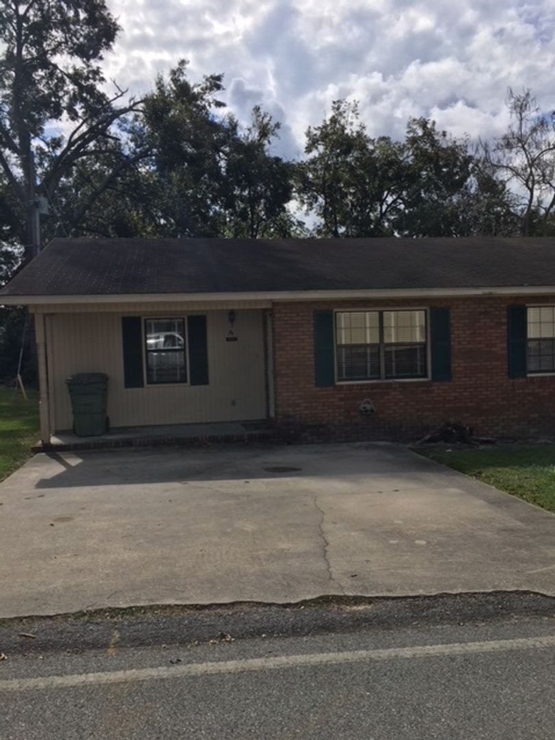 Valdosta Apartment: 1755 Poplar Street - B