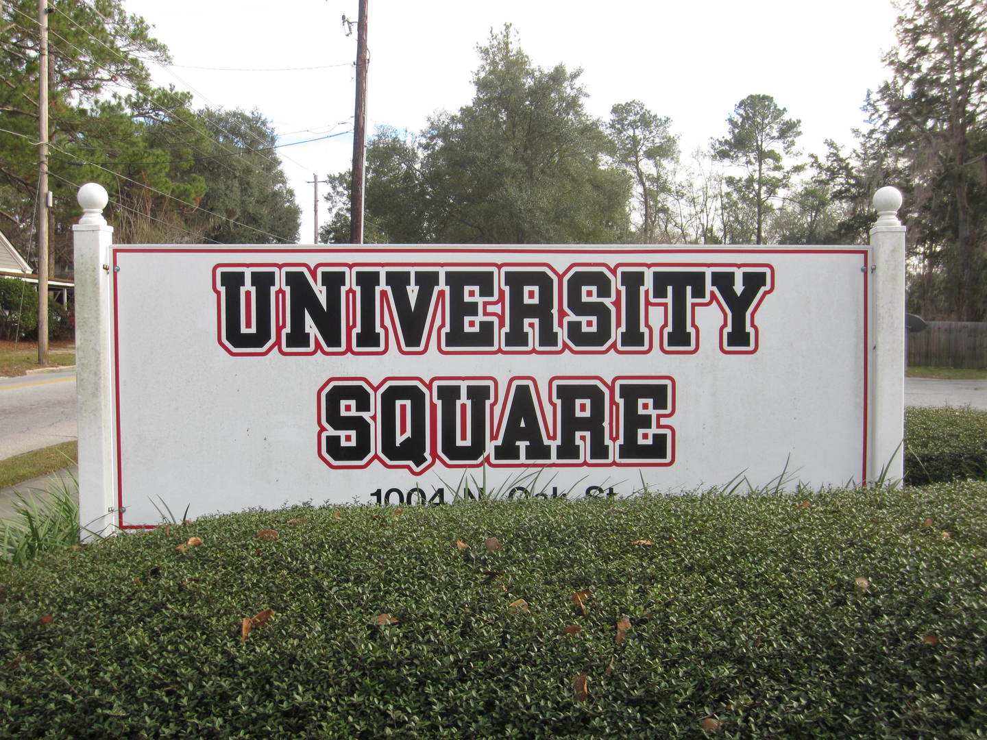 Valdosta Apartment: 1004 N Oak Street