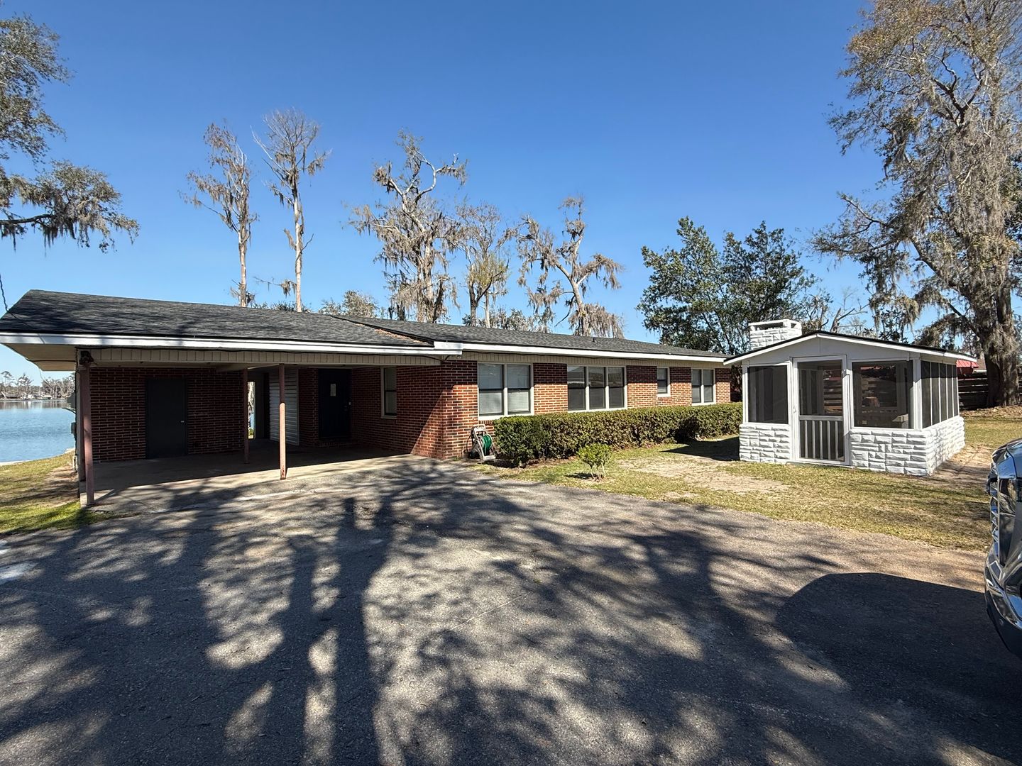 Lake Park House: 5976 Seville Dr. *