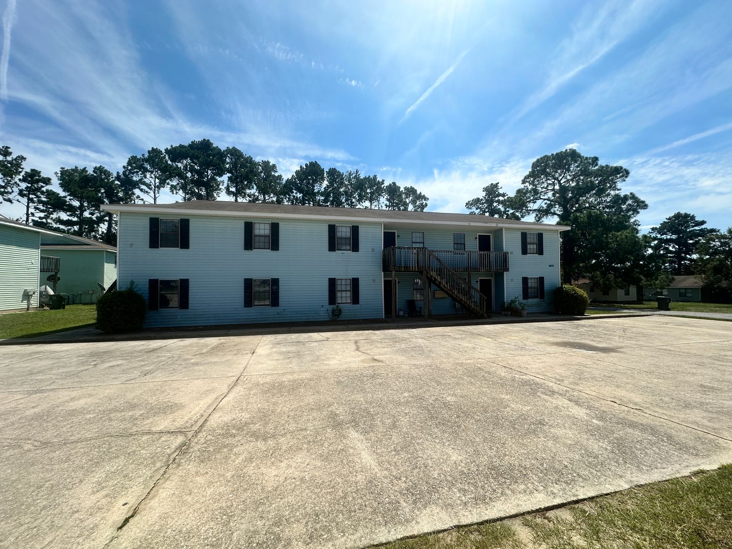 Remerton Apartment: 1603 Victory St