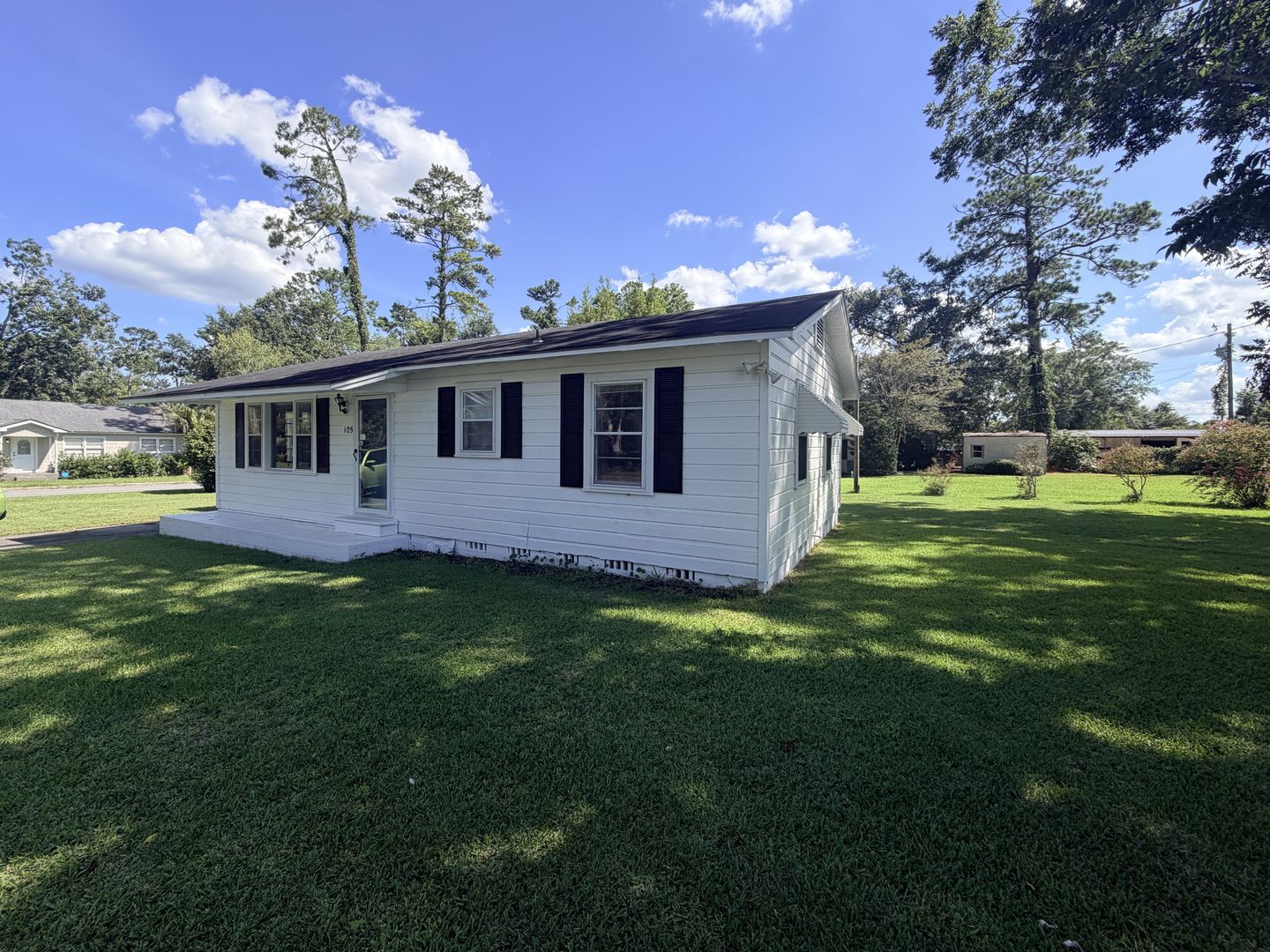 Valdosta House: 105 Highland Heights Dr. *