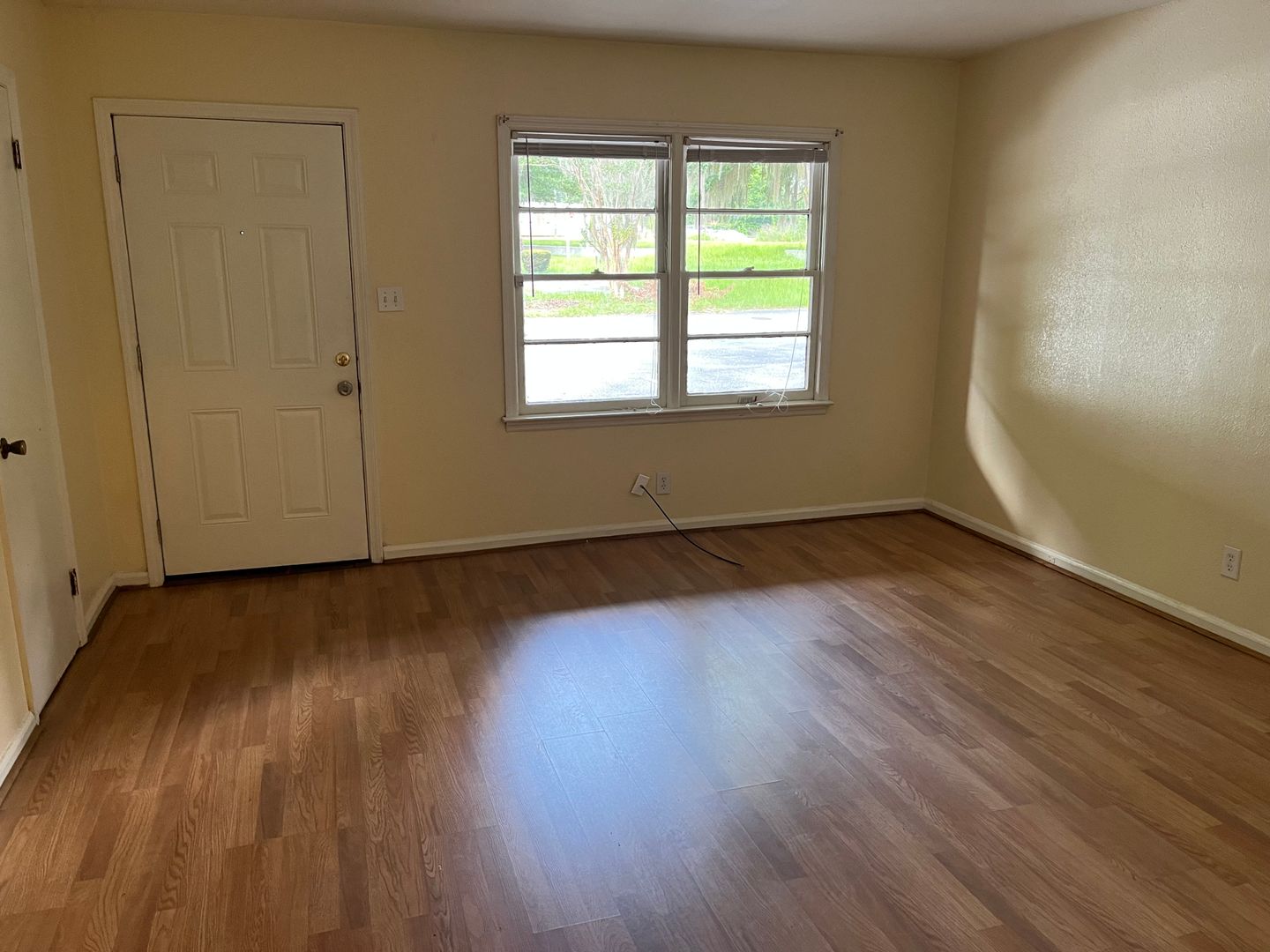 Valdosta Apartment: 100 Lankford Circle