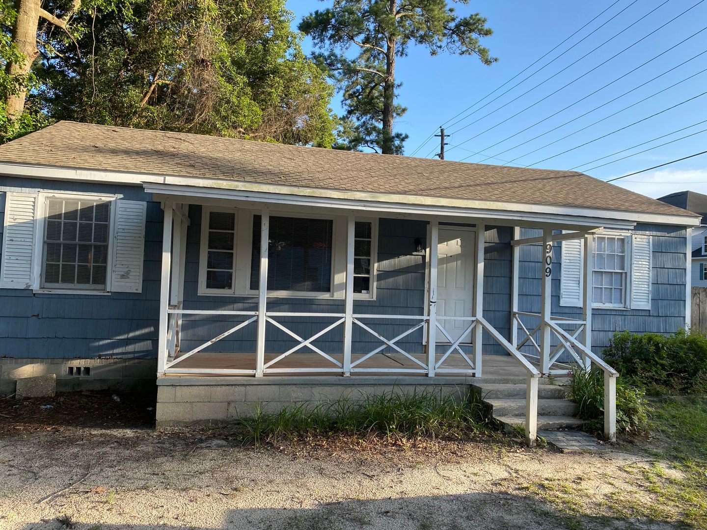 Valdosta House: 909 Blanton St. *