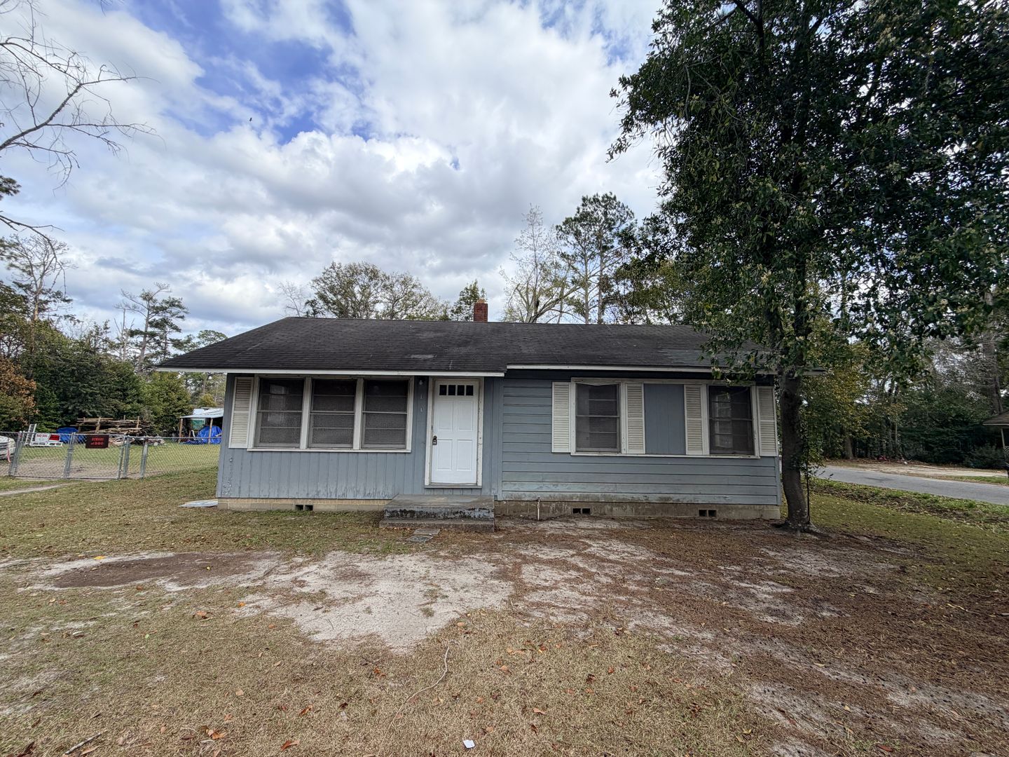 Valdosta House: 1701 N Troup Street*