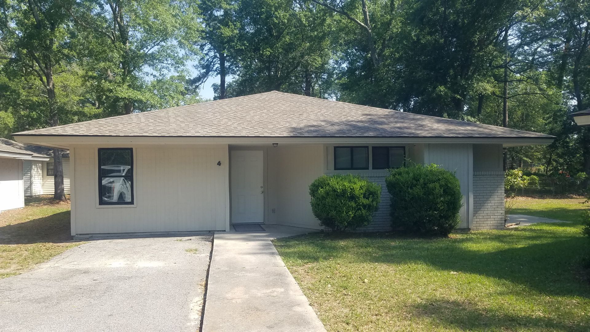 Valdosta House: 4 Lakeland Ct. *
