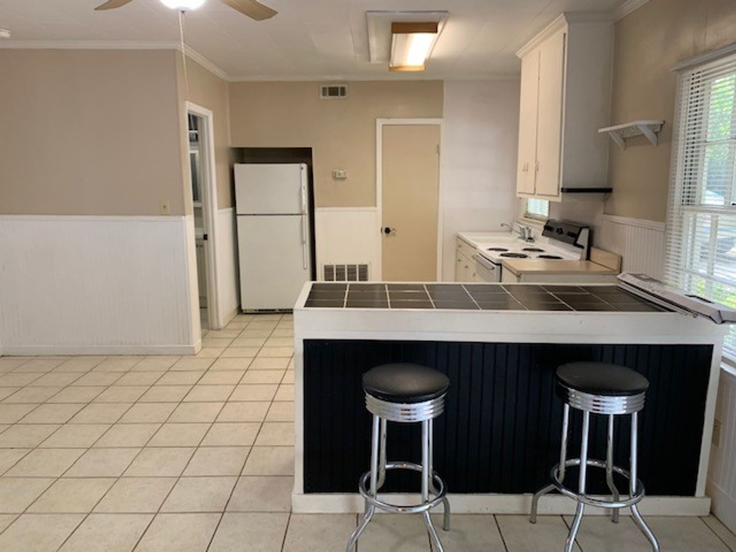 Valdosta Apartment: 114 1/2 High Street