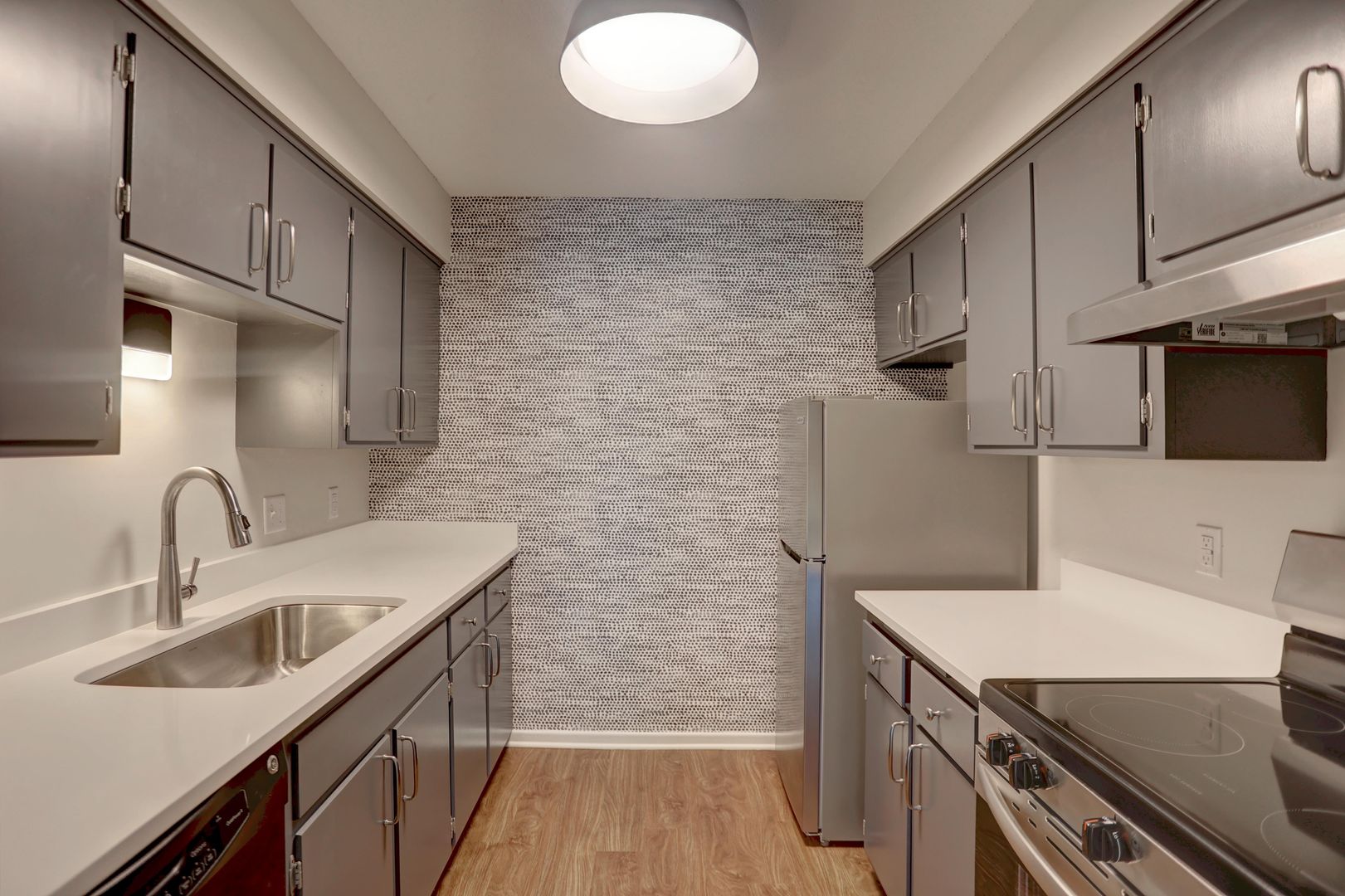 Wayzata Apartment: 412 Wayzata Blvd East, 104