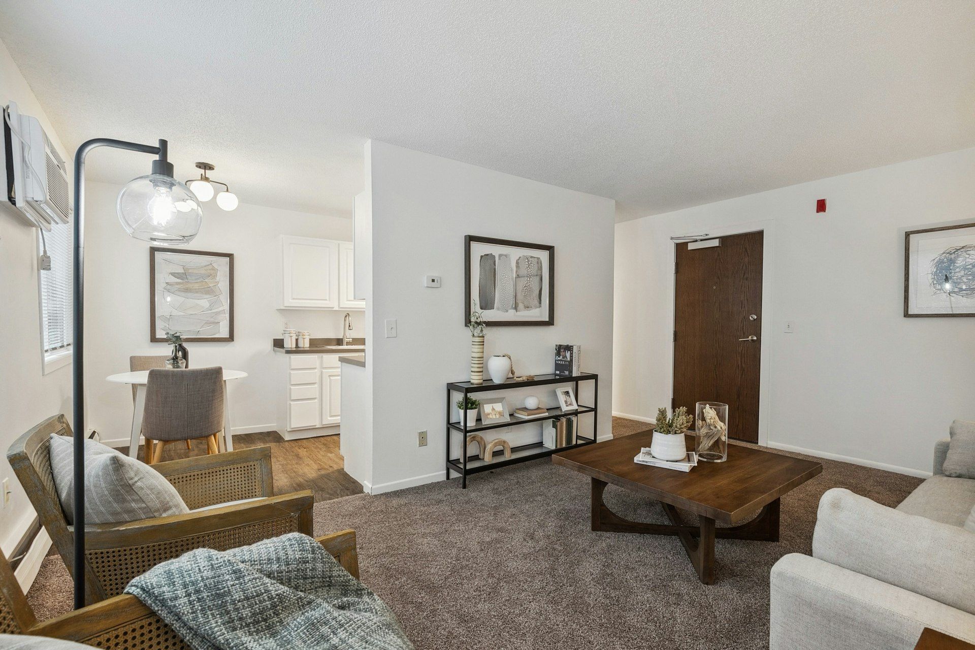 Wayzata Apartment: 412 Wayzata Blvd, 104
