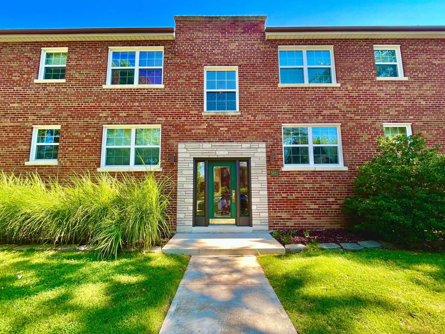 St. Louis Apartment: 5821 Sunshine Avenue
