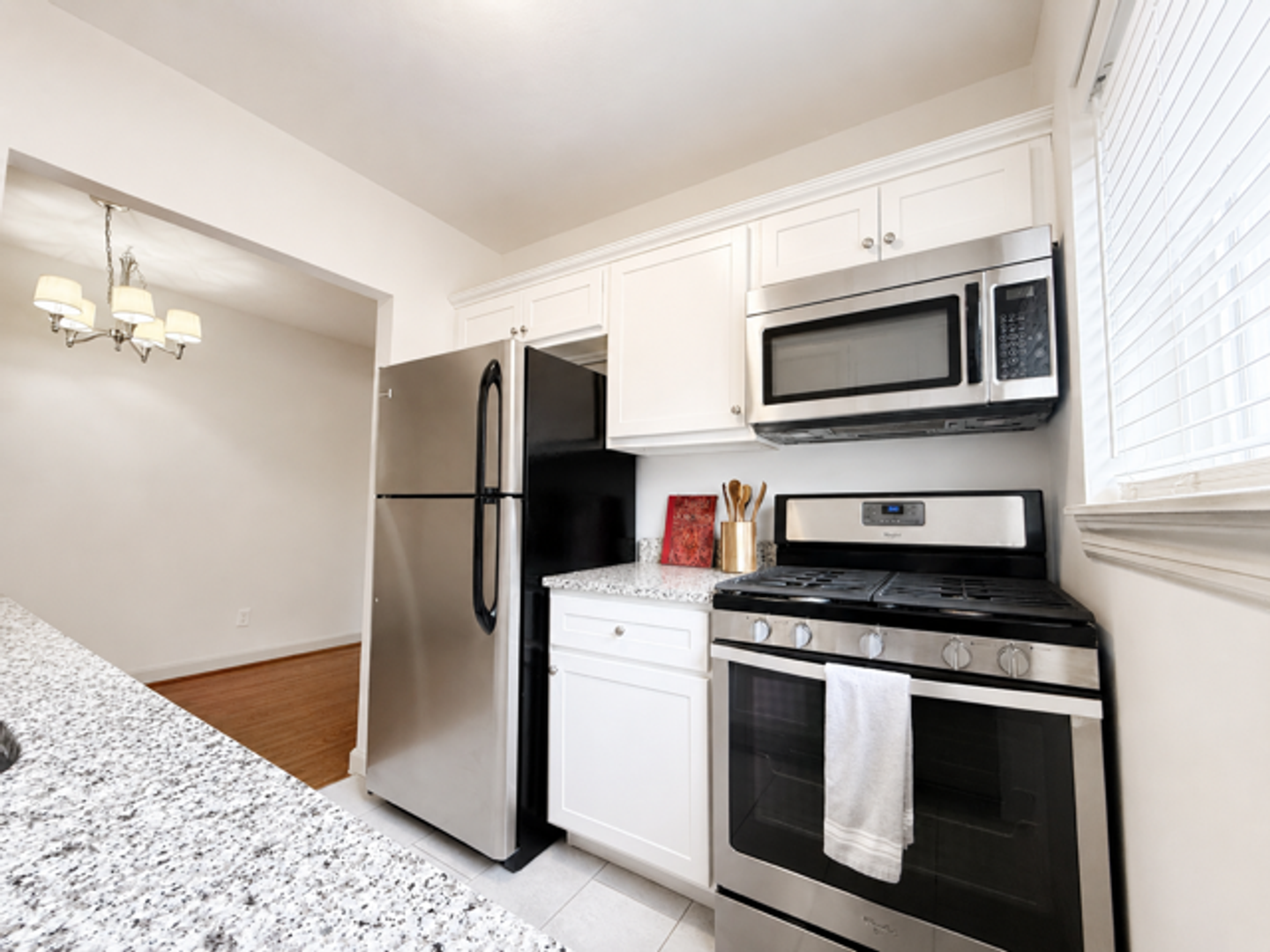 Saint Louis Apartment: 4633-4635 Jamieson Avenue
