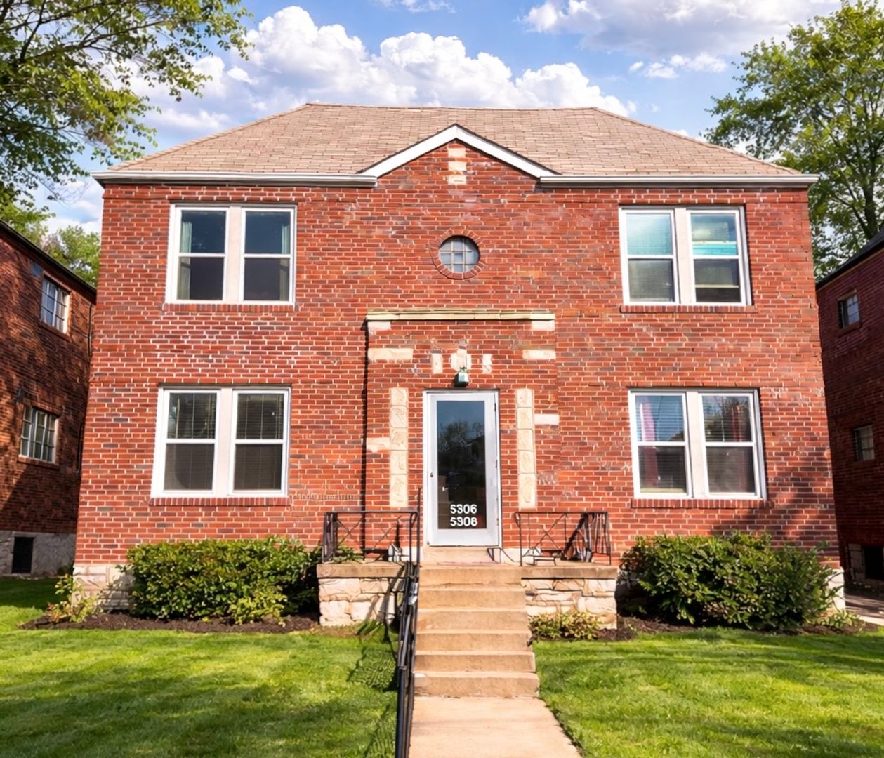 Saint Louis Apartment: 5306- 5308 Jamieson Avenue