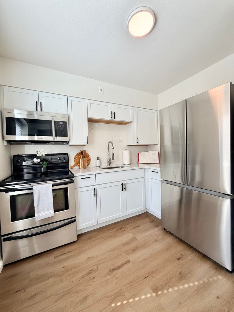 St. Louis Apartment: 5940- 5952 Nagel Ave