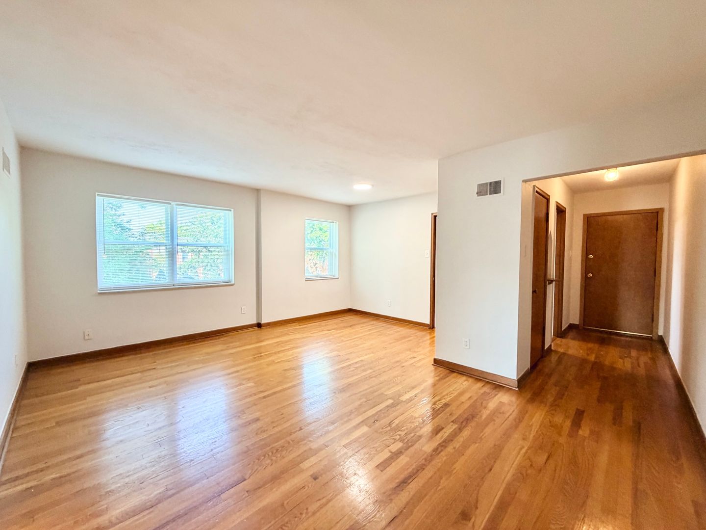 St. Louis Apartment: 5868 Robert Avenue