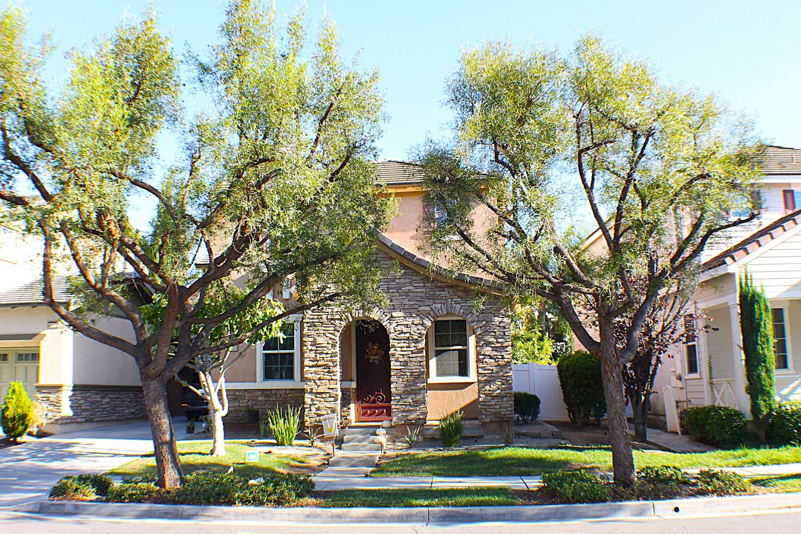 Temecula House: 40128 Annapolis Dr