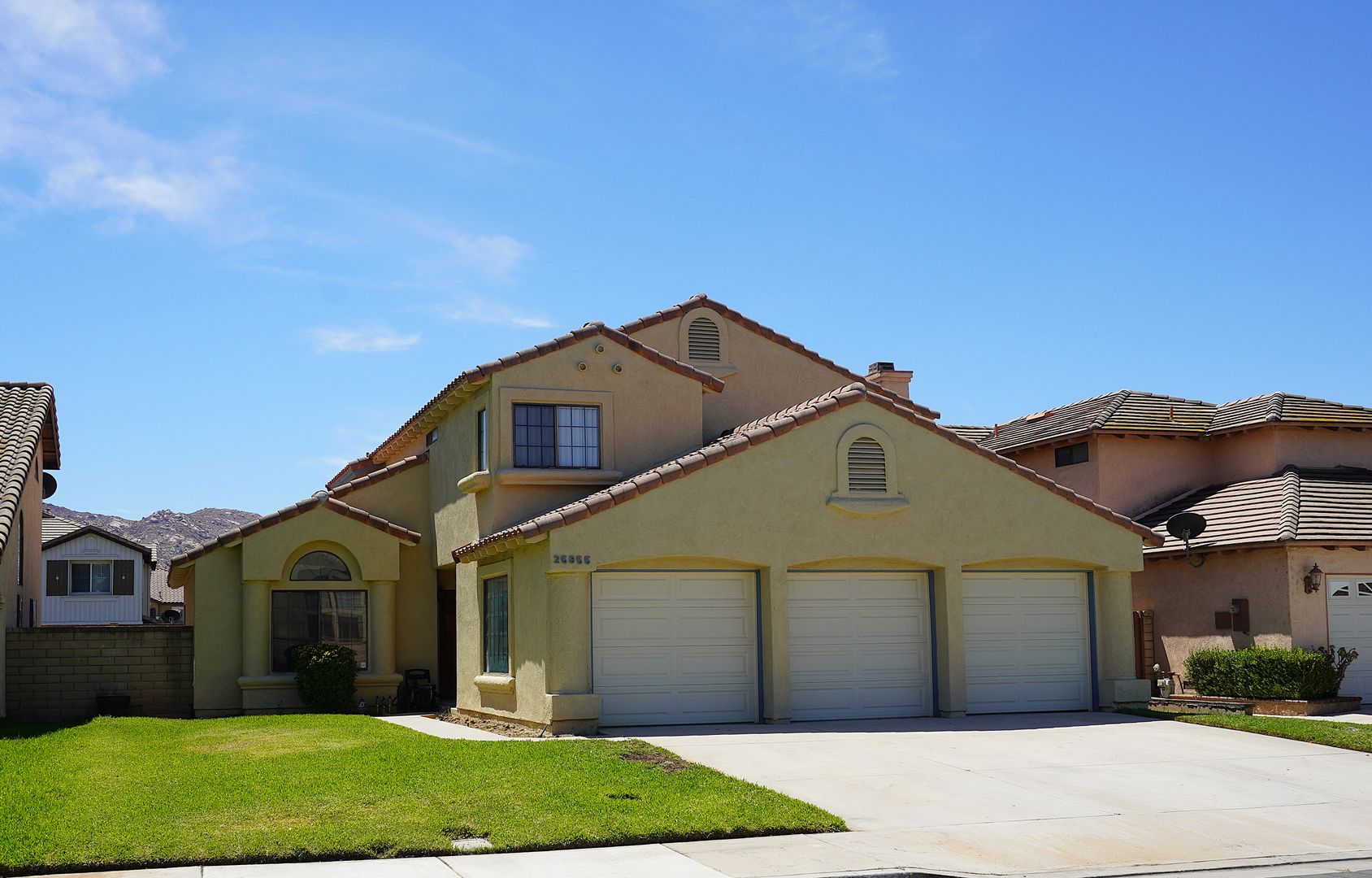 Moreno Valley House: 25955 La Barca Rd