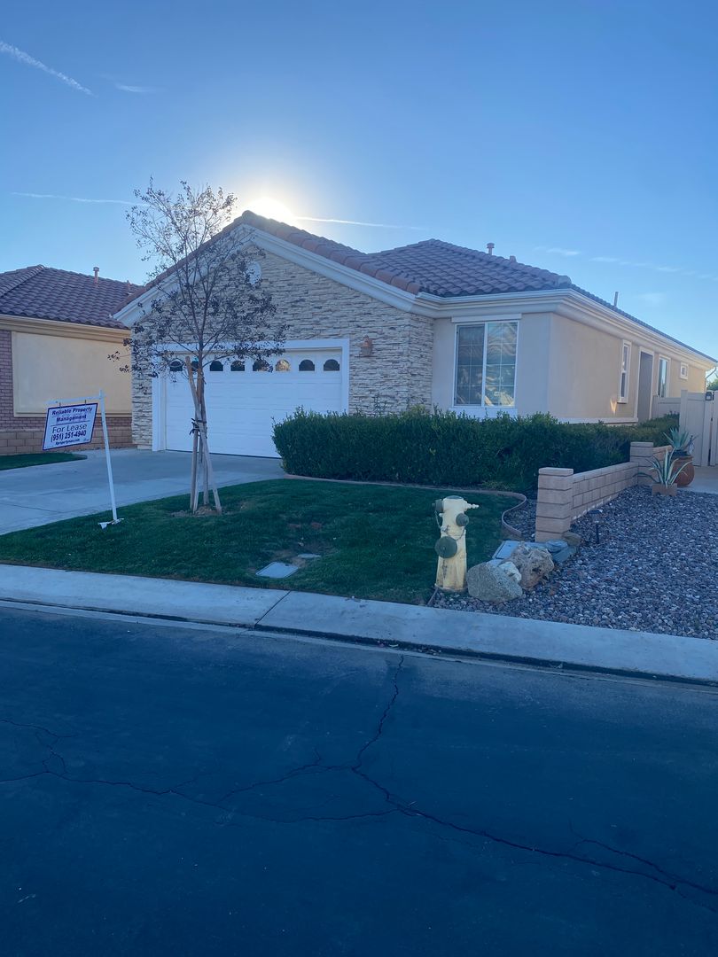 Beaumont House: 1665 Hibiscus Ct