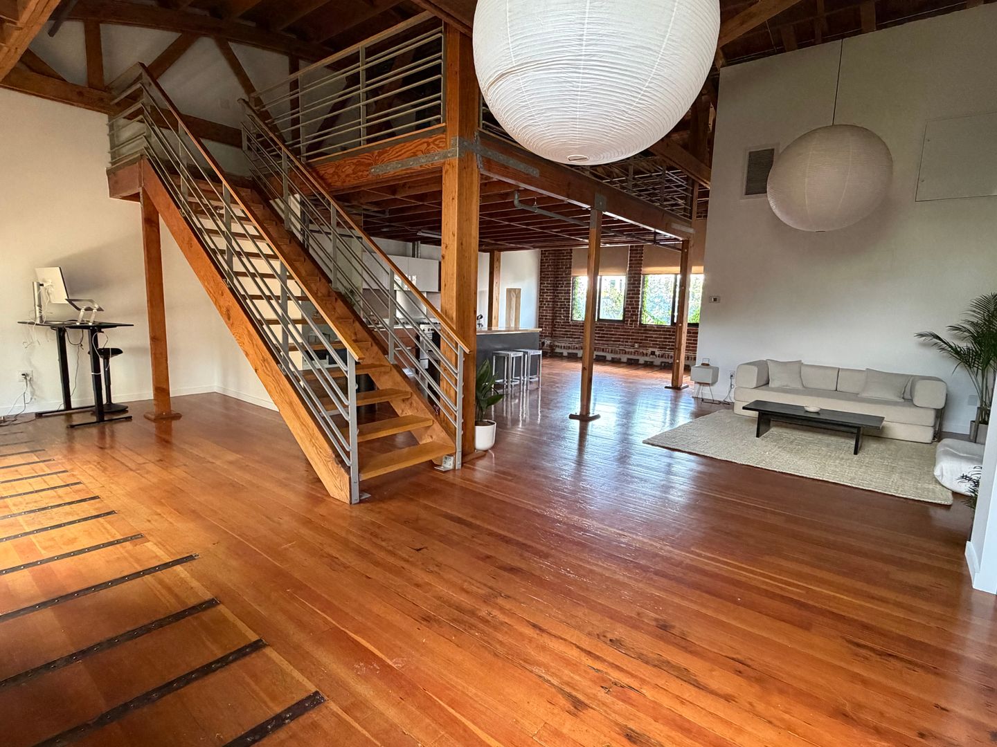 Los Angeles Apartment: 2121 East 7th Place