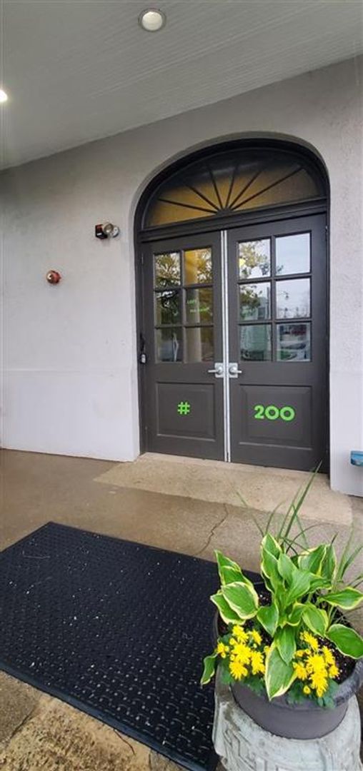 Richmond Apartment: 200 South 8th Street