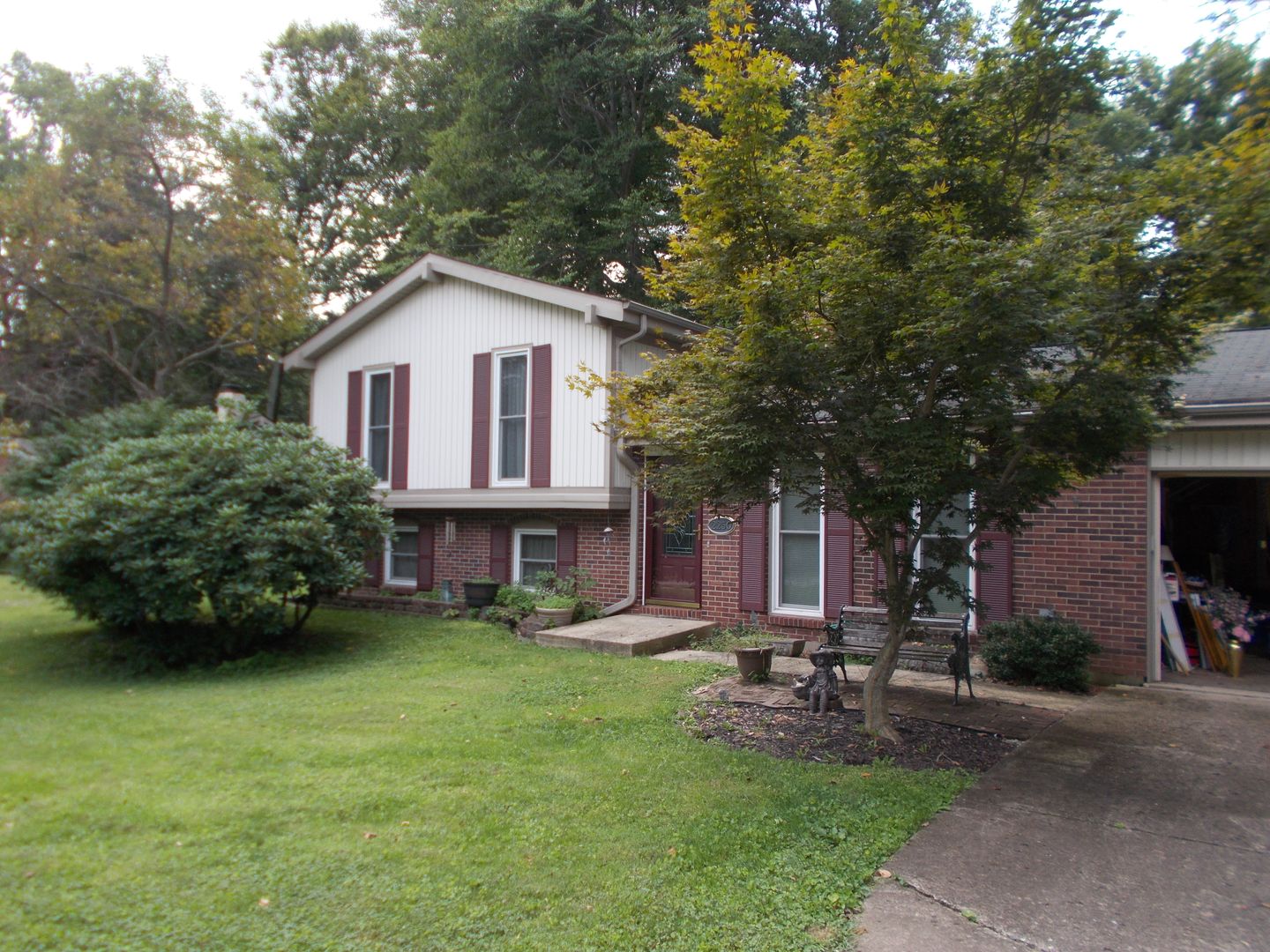 Richmond House: 2250 Autumn Way
