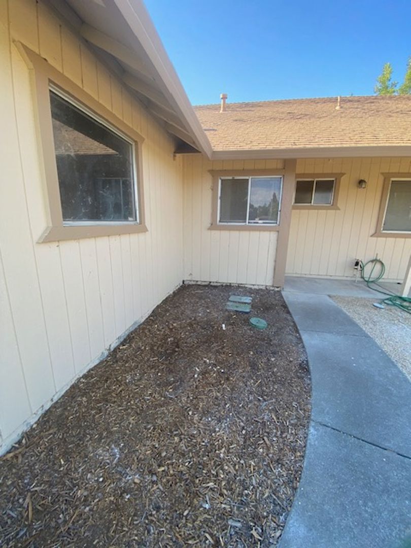 1118 Woodridge Drive 7 of 12