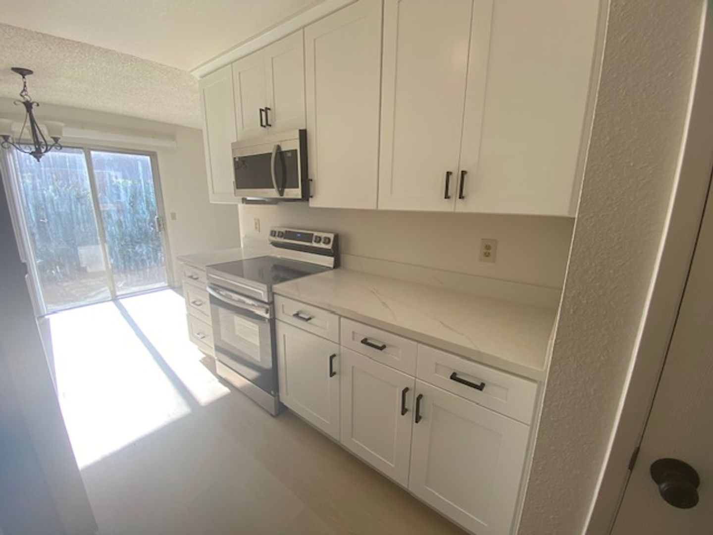 1118 Woodridge Drive 1 of 12