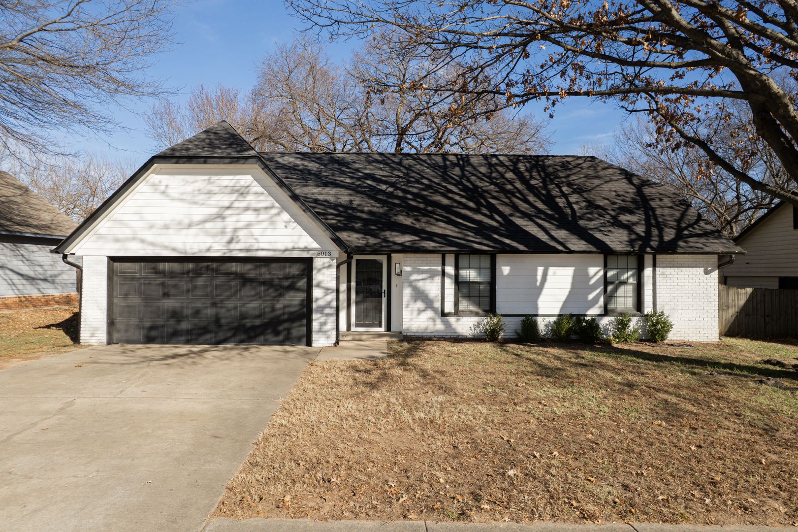 Broken Arrow House: 5013 S Lions Ave