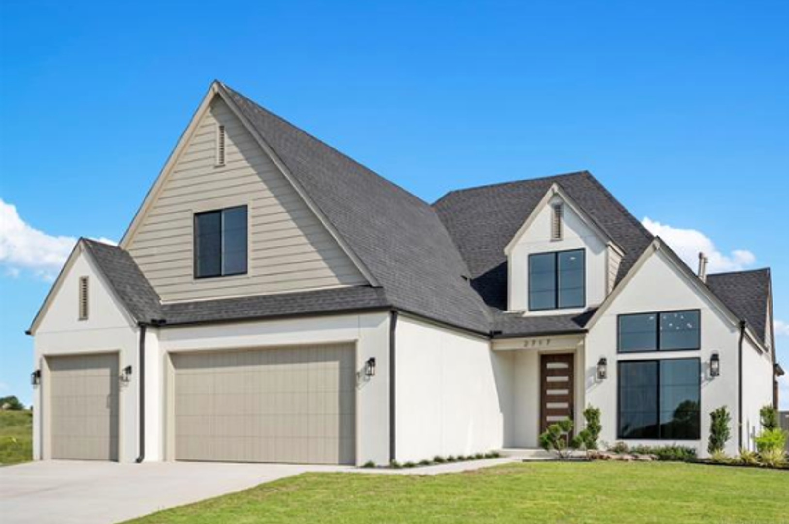 Bixby House: 2717 E 134th Circle Bixby