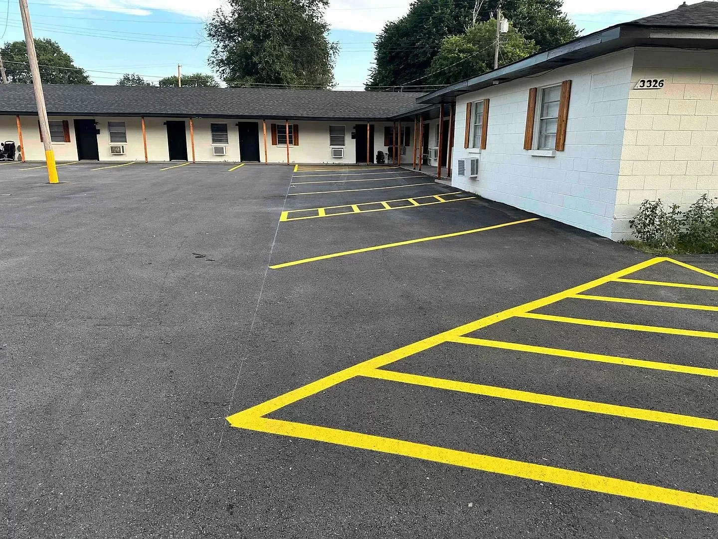 Tulsa Apartment: 3326 E Marshall St