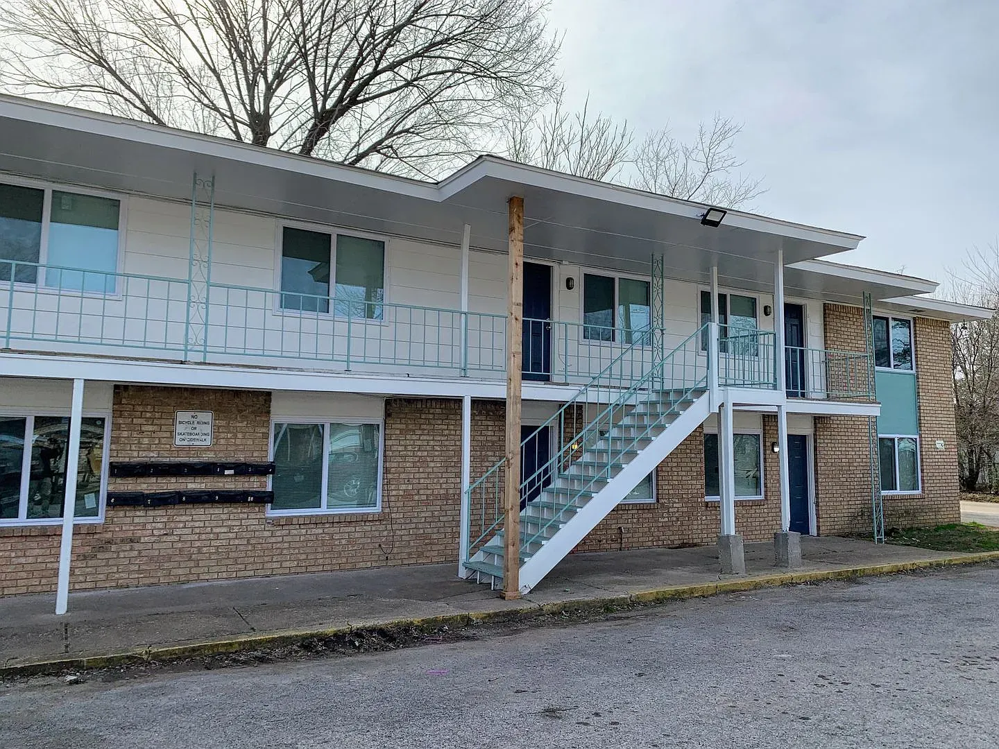 Tulsa Apartment: 1825 N College Ave