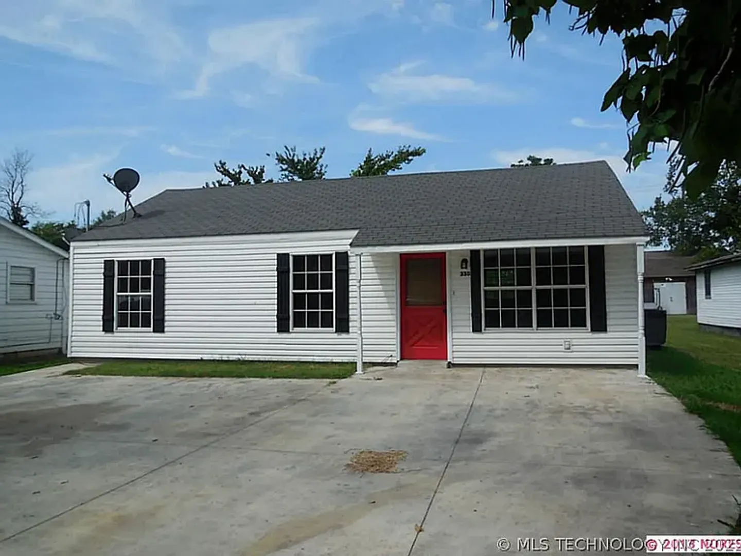 Sperry House: 330 N 2nd St