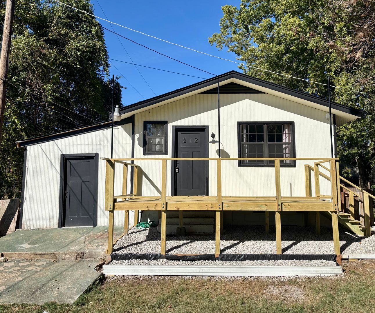 Tulsa Apartment: 312 W Queen St