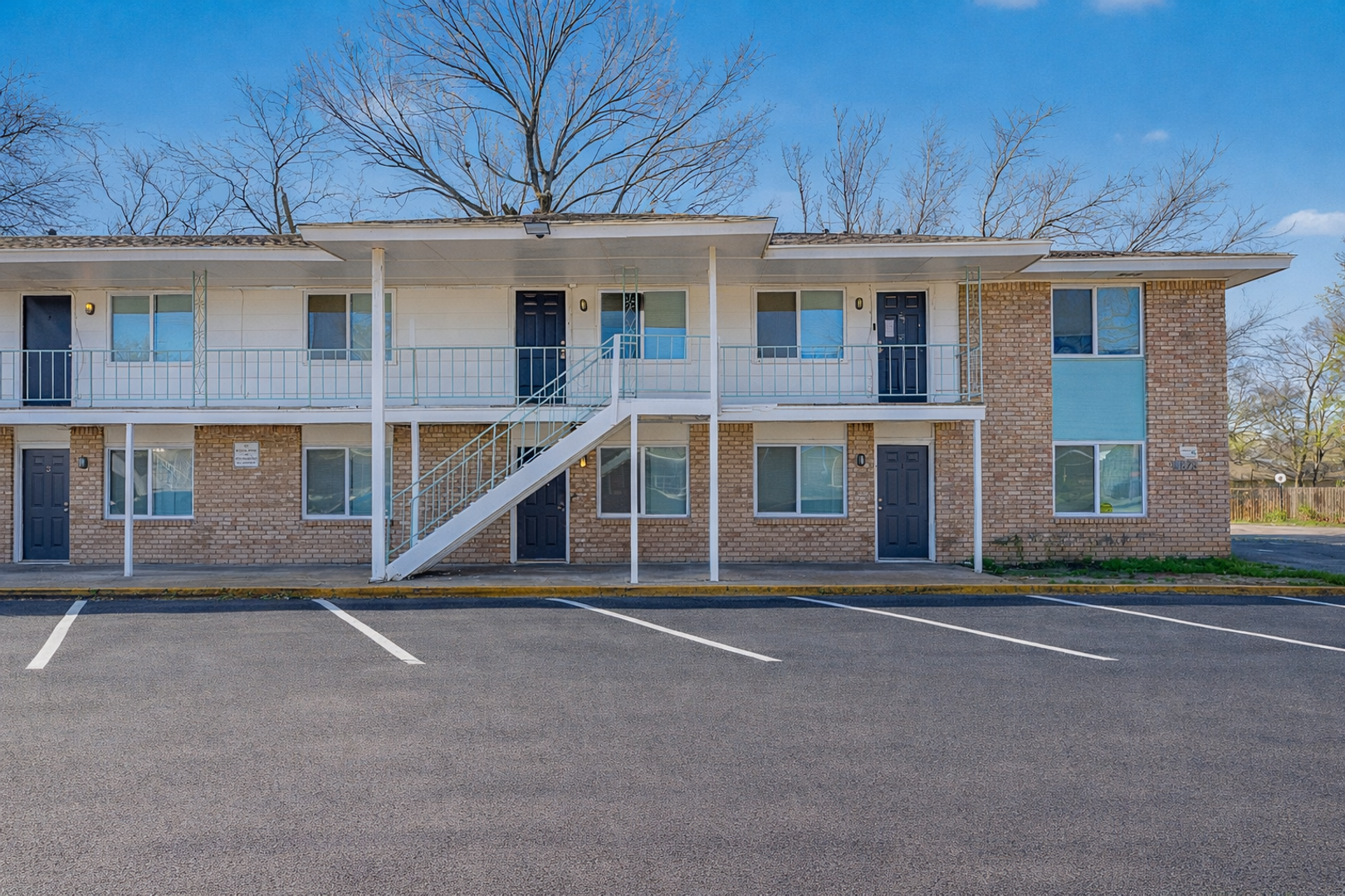Tulsa Apartment: 1825 N College Ave