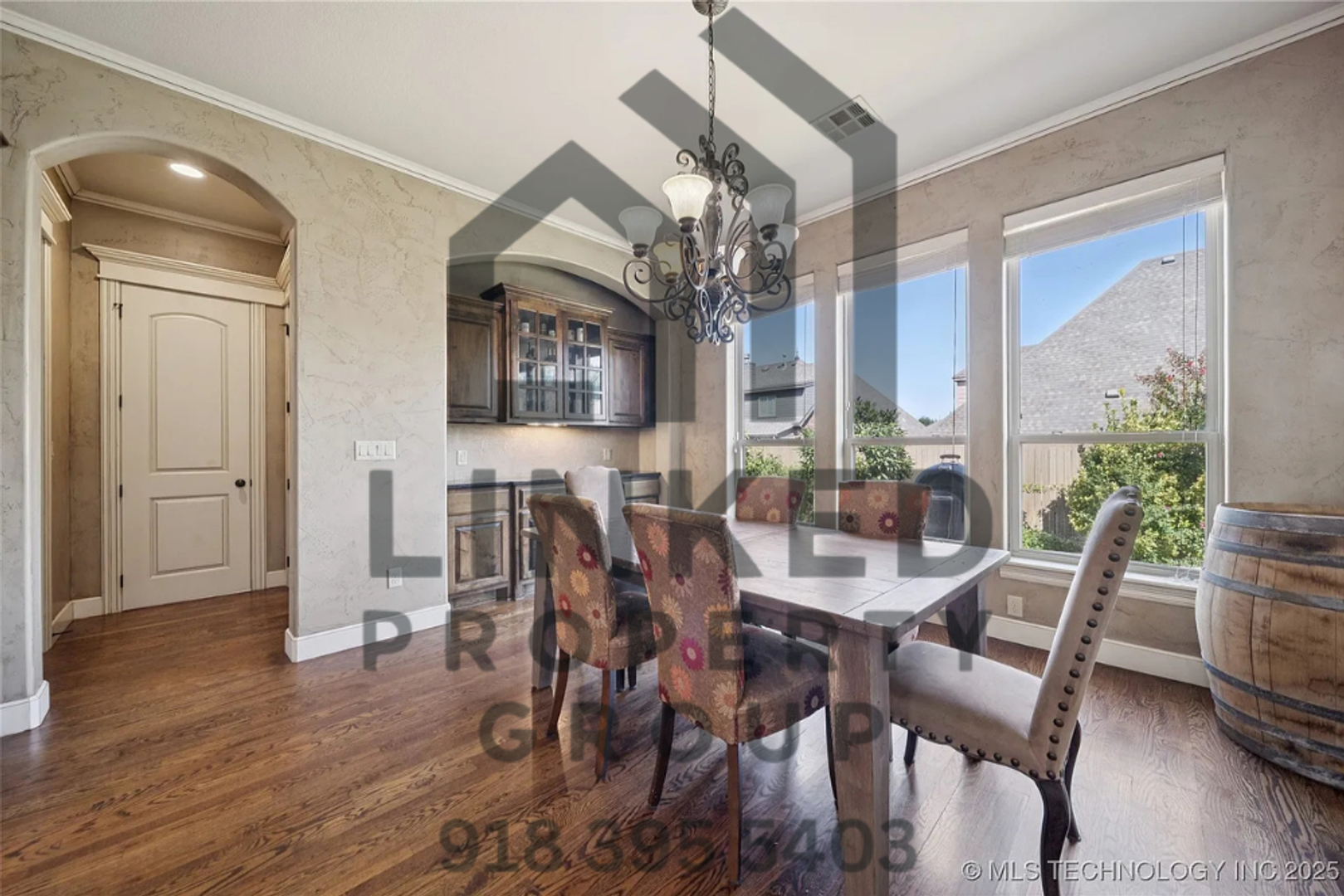Bixby House: 11285 S 73rd Pl E