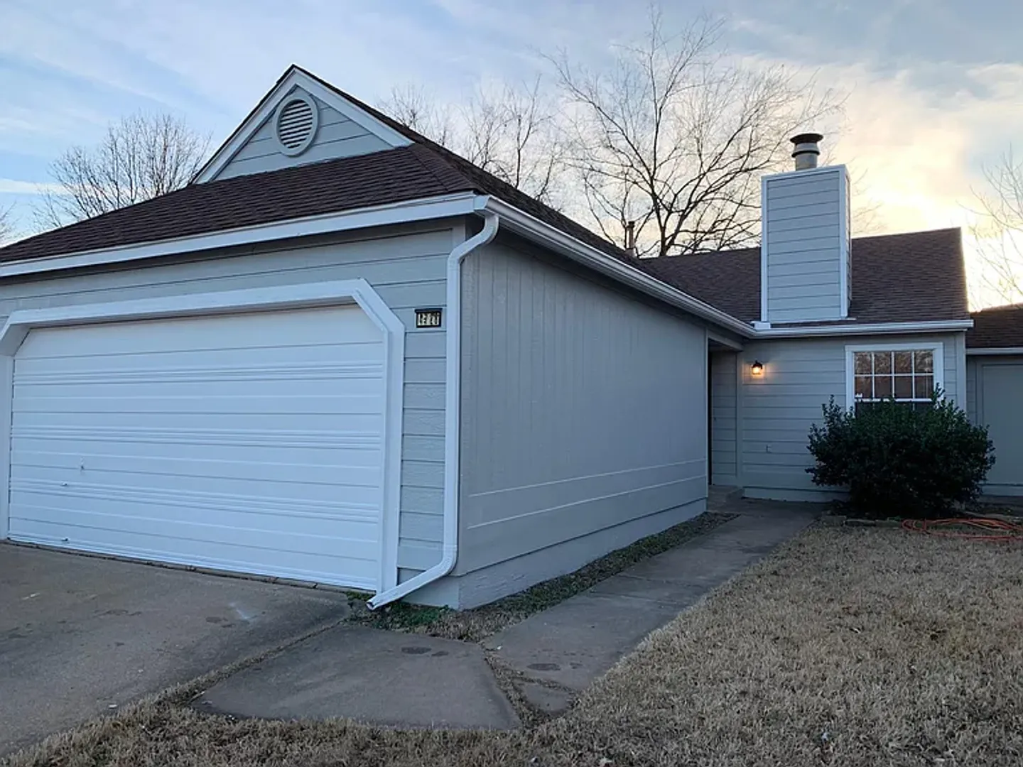 Broken Arrow House: 4728 S IRONWOOD AVE