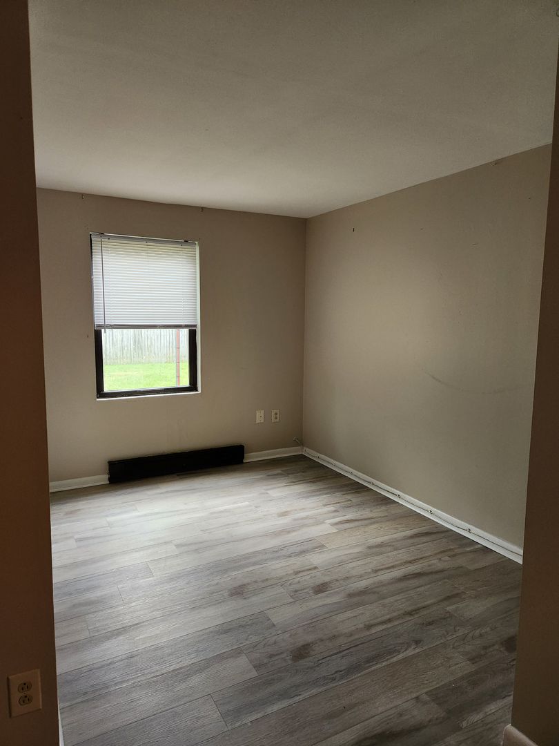 Cortland Apartment: 109 Tompkins Street