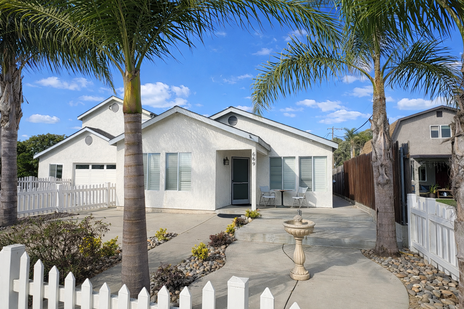 Oceano House: 669 Air Park Drive
