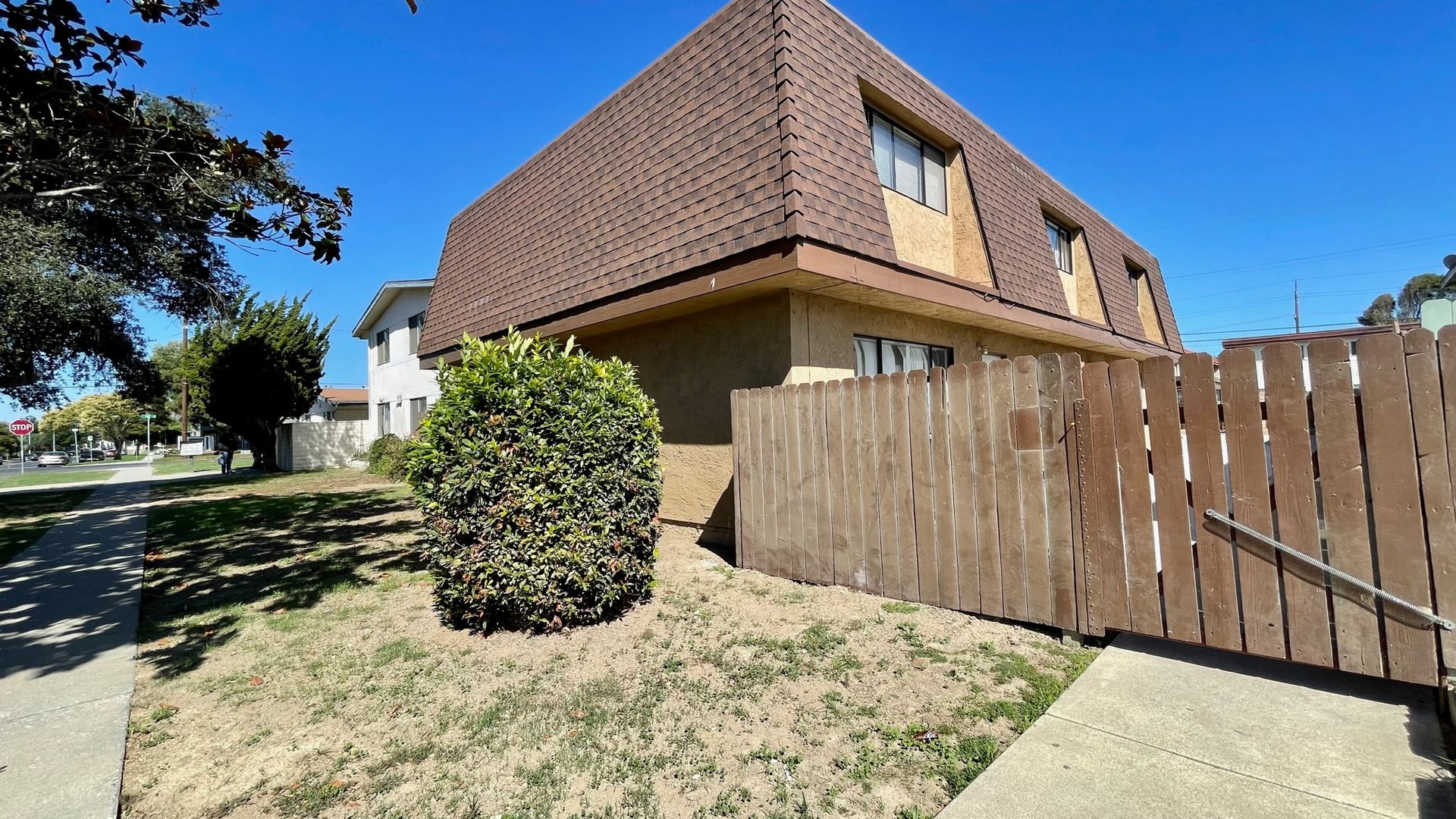 Lompoc Townhome: 728 North G Street - Unit C