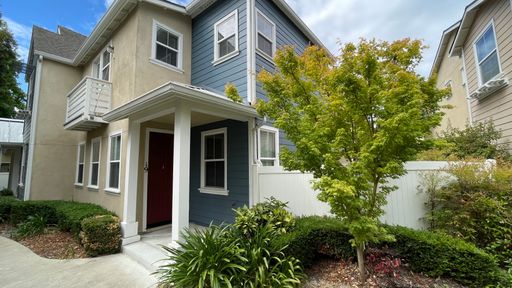 Beautifully Updated 3-Bedroom House with Patio in Broad Street Village – photo 1