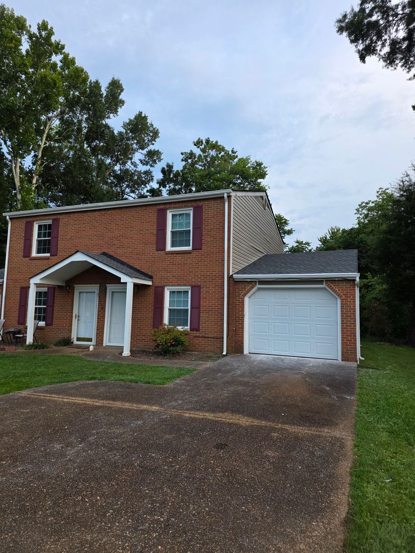 East Ridge Apartment: 5364  Haisten Court