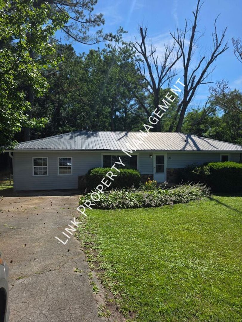 Ringgold House: 37 Mohawk Trail
