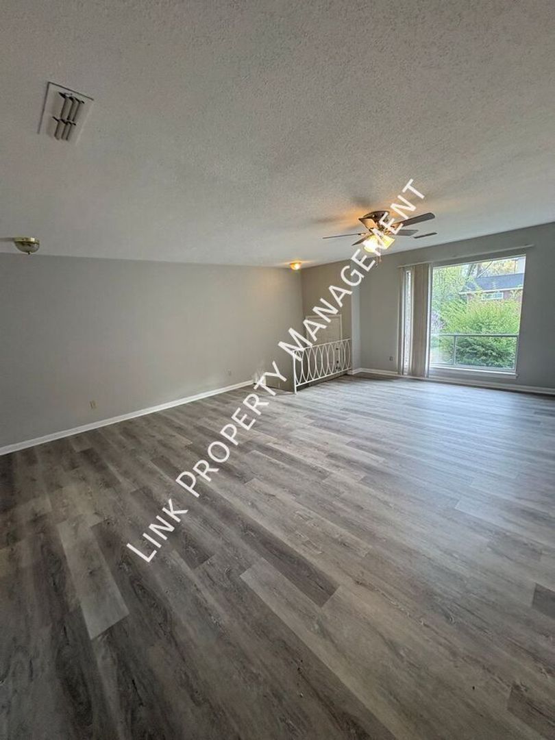 Chattanooga Apartment: 3403/3405 Gail Dr