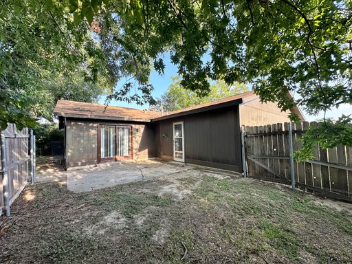 Listing photo thumbnail