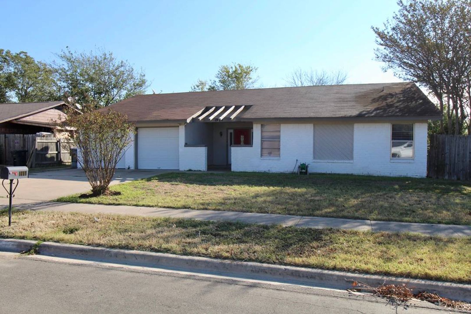 Killeen House: 1904 Stardust St