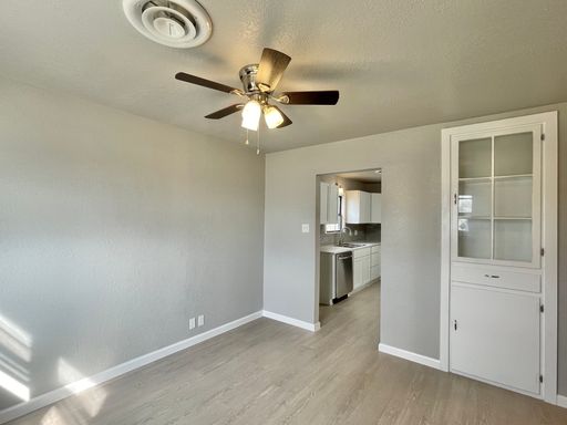 Listing photo thumbnail