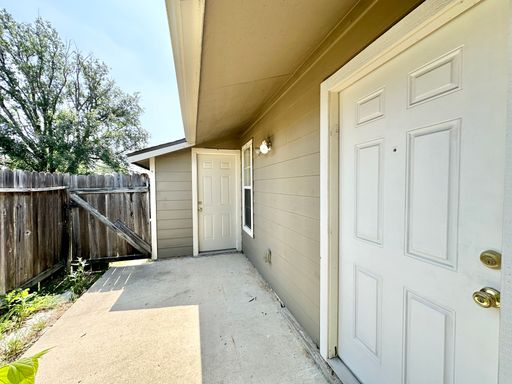 Listing photo thumbnail