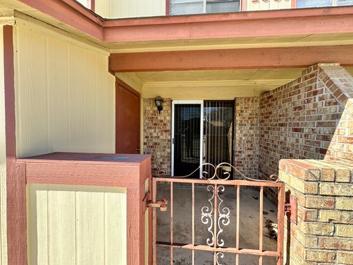 Listing photo thumbnail