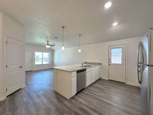 Listing photo thumbnail