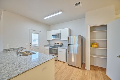 Listing photo thumbnail