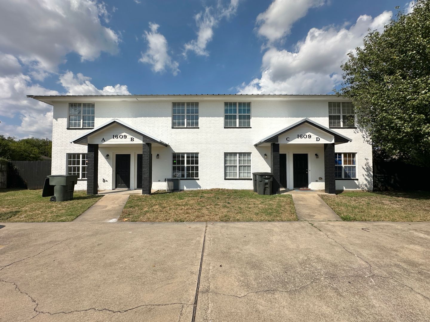 Killeen Townhome: 1609 Van Zanten Dr