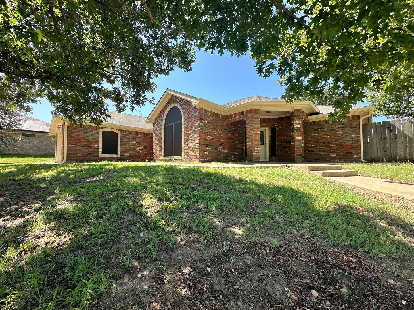 Killeen House: 3900 Maid Marian Cir